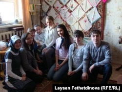 Фәнис Яруллин студентлар белән. 5 апрель 2011 ел.