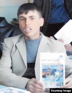 Амрияздон ҳоло дар Сурия аст.