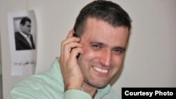 عبدالله مومنی، کنشگر سیاسی و فعال دانشجویی