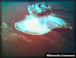 Перше радянське випробування ядерної вибухівки під водою. Бухта Чорна на Новій Землі. 21 вересня 1955 року