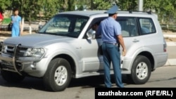 PÝGG inspektorlary köplenç ýagdaýda sürüjilere çäklendirmeler barada goşmaça düşündiriş bermeýärler.