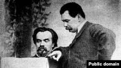 Михайло Старицький – український прозаїк, поет, драматург (ліворуч) та Марко Кропивницький (праворуч) – засновники українського професійного Театру Корифєїв
