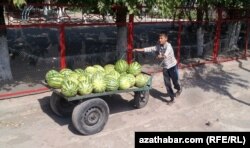 Dynç alyş mümkinçiligi köp çagada ýok, olar maşgala üçin gazanç etmeli bolýar