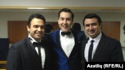 Артур Исламов (с), Рузил Гатин һәм Рөстәм Асаев иртән булуга карамастан тавышлар ачылды, без җырларга әзер дип белдерә