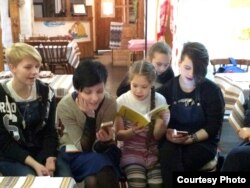 Маскоўскія дзеці вучаць беларускія песьні