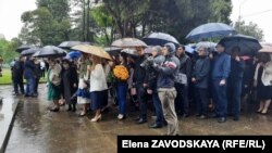 Ни масками, ни социальной дистанцией никто себя не обременял