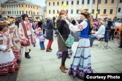 Дэгустацыя, падмацаваная танцамі