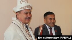 Ормонов 2014-жылдан 2016-жылга чейин мэр Айтмамат Кадырбаевдун тушунда орун басары болгон.