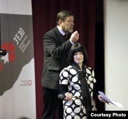 Леся Баярына з адключаным мікрафонам