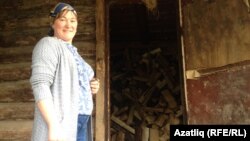 Клуб мөдире Валентина Романованың кышка эзерләгән утыны