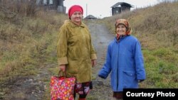 Җиләкне авыл әбекәйләре җыя