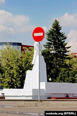 Уладзімер Садоўскі. Вялейка. Цэнтральная плошча. 2013