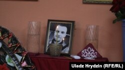 Фота з пахаваньня Мікіты Крыўцова. 