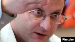 Սուրեն Սուրենյանց, արխիվ