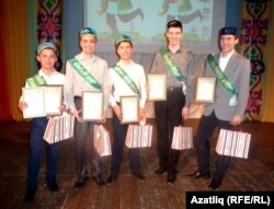 Бәйгедә катнашучы егетләр