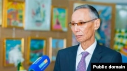 Омир Шыныбекулы, глава общественного движения учителей «Агартушы». Фото взято со страницы в социальной сети Facebook.