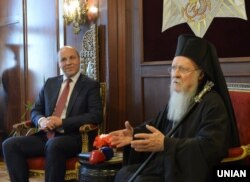 Голова Верховної Ради України Андрій Парубій і Вселенський патріарх Варфоломій I. Стамбул (Туреччина), 19 листопада 2016 року