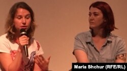 Під час дискусії Тетяна Окопна (ліворуч) і Анна Кривенко