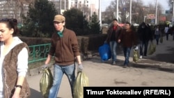 Мэрге каршы акциядан бир көрүнүш