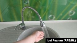 По данным предприятия, водоснабжение ограничено для жителей более 80 улиц и переулков в Феодосии, селе Солнечное и поселке Коктебель