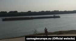 Танкер на Дунаї поблизу Ізмаїла