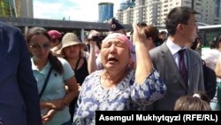 Нұр-Сұлтандағы аналар наразылығы. 12 шілде 2019 жыл.