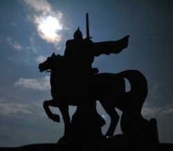 Пам’ятник князю періоду України-Русі Ігорю Святославичу (1151–1202). Автор фото: Олексій Фалін