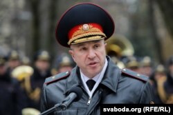 Юры Караеў на пасадзе міністра ўнутраных справаў. Архіўнае фота