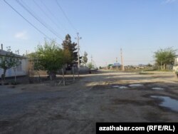 Ýandaklyagyz obasynyň köne böleginiň ýollary