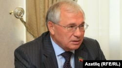 Разил Вәлиев