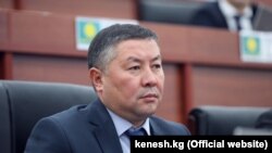 Канатбек Исаев.