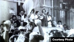 AXCP qərargahı darmadağın edilən gün. 23 avqust 1991