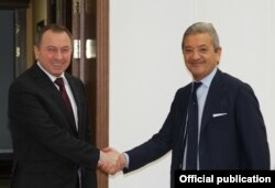 Міністар замежных спраў Беларусі Ўладзімер Макей (зьлева) і Андрэа Рыгоні