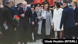 Натальля Эйсмант (у цэнтры).