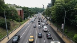 Бульвар Дружби Народів у Києві, де встановлено дві камери фото- та відеофіксації порушень ПДР