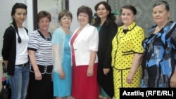 Желтый авылының шәл бәйләүчеләре