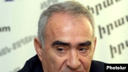 Руководящий член правящей Республиканской партии Армении Галуст Саакян
