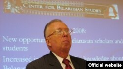 Дэйвід Суорц, першы амбасадар ЗША ў Беларусі