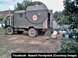 Обстріляний санітараний автомобіль ЗСУ. Петрівське. Літо 2014 року