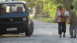 Diňle: Mineral dökün ýetmezçiligi bilen bagly aladalaryň arasynda, Türkmenabadyň dökün zawody 'çagşaýar'