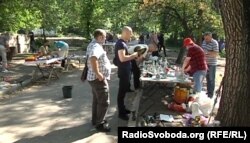 «Блошиний ринок» у Донецьку – місце збору колекціонерів