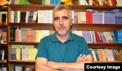 "Alatoran" yayınlarının rəhbəri Rasim Qaraca.