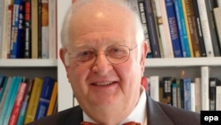 Энгус Дитон