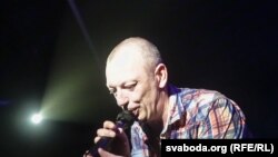 Аляксандар Кулінковіч, канцэрт гурту Neuro Dubel, Менск, 2016