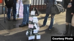 Елка, увешанная обязанностями учителей