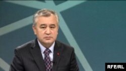 Омурбек Текебаев.