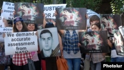 Armenia - Students protest against the release of Azerbaijani officer Ramil Safarov from a Hungarian prison during NATO Secretary General Anders Fogh Rasmussen's visit to Yerevan State University, 6Sept2012.