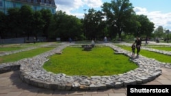 Контури фундаменту Десятинної церкви в Києві, яку вважають першим кам’яним християнським собором періоду України-Русі