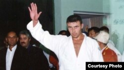 Парвиз Собиров