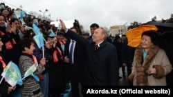 Бывшая первая леди Казахстана Сара Назарбаева с мужем.